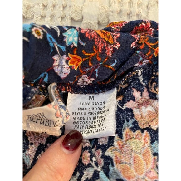 Pink Republic Shorts Women’s Navy Patterened  Size M Lace Edging Casual Comfy - Picture 6 of 8